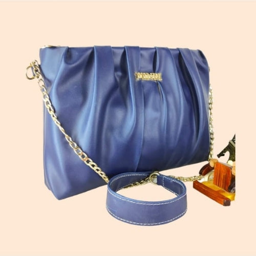 "Aurora Handbags: Timeless Luxury and Italian Elegance"